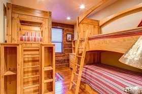 Bear Lodge by Pinnacle Lodging
