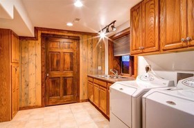 Bear Lodge by Pinnacle Lodging