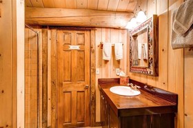 Bear Lodge by Pinnacle Lodging