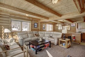 Cook Family Lodge
