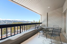 Gold Point Resort by Vacatia