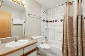 Gold Point Resort by Vacatia