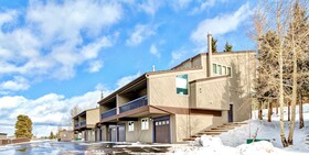 Gold Point Resort by Vacatia