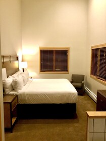 Gold Point Resort by Vacatia