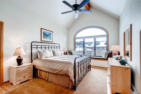 Mountaineer by Peak Property Management