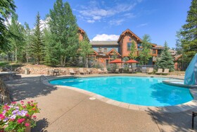 Mountain Thunder Lodge