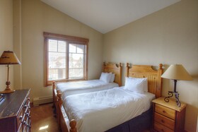 Mountain Thunder Lodge