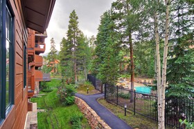Mountain Thunder Lodge