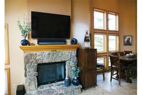 One Breckenridge Place