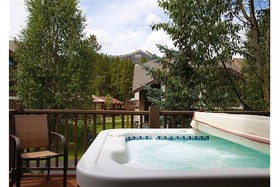One Breckenridge Place