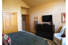 One Breckenridge Place