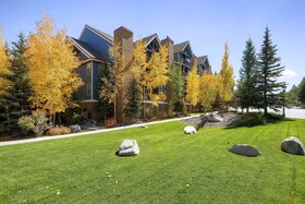 River Mountain Lodge