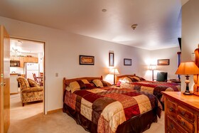 River Mountain Lodge