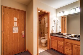 River Mountain Lodge