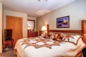 River Mountain Lodge