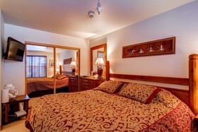 River Mountain Lodge