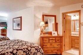River Mountain Lodge