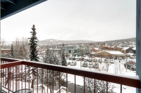 River Mountain Lodge