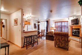 River Mountain Lodge