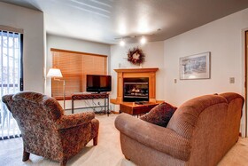 River Mountain Lodge