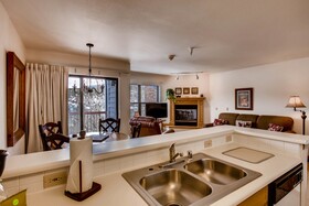 River Mountain Lodge