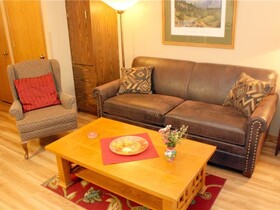 River Mountain Lodge