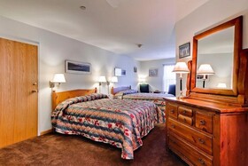 River Mountain Lodge