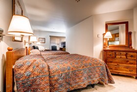River Mountain Lodge