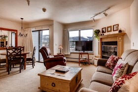 River Mountain Lodge