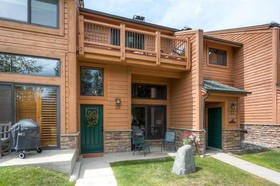 The Cedars Townhomes by Pinnacle Lodging
