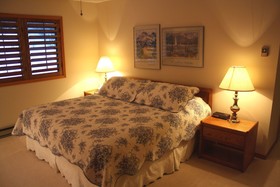 Woods Manor Condominiums