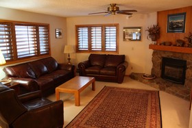 Woods Manor Condominiums