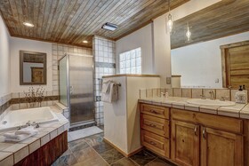 Ziggy Bear Lodge