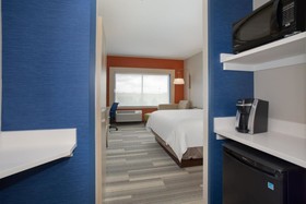 Holiday Inn Express & Suites Denver NE - Brighton