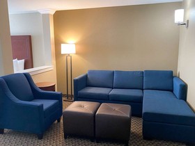Comfort Suites