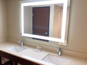 Comfort Suites