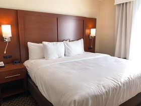 Comfort Suites