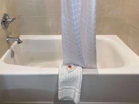 Comfort Suites