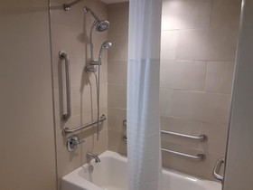 Comfort Suites