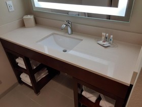 Comfort Suites