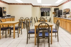 Boarders Inn & Suites by Cobblestone Hotels - Brush