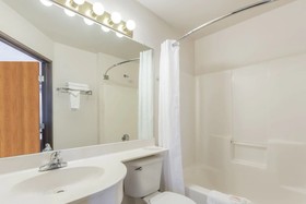 Boarders Inn & Suites by Cobblestone Hotels - Brush