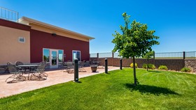 Best Western Plus Carousel Inn & Suites