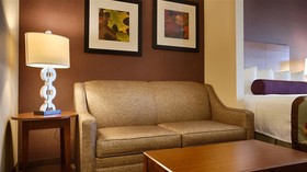 Best Western Plus Carousel Inn & Suites