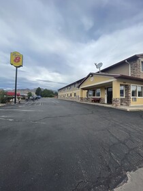 Super 8 by Wyndham Canon City