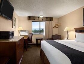 Super 8 by Wyndham Canon City