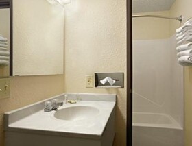 Super 8 by Wyndham Canon City