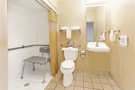 Days Inn & Suites by Wyndham Castle Rock