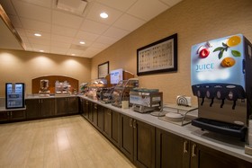 Holiday Inn Express & Suites Denver South Castle Rock