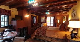Adobe Inn at Cascade